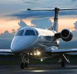 BEAT THE CROWDS WITH YOUR OWN JET BEAT THE CROWDS WITH YOUR OWN JET